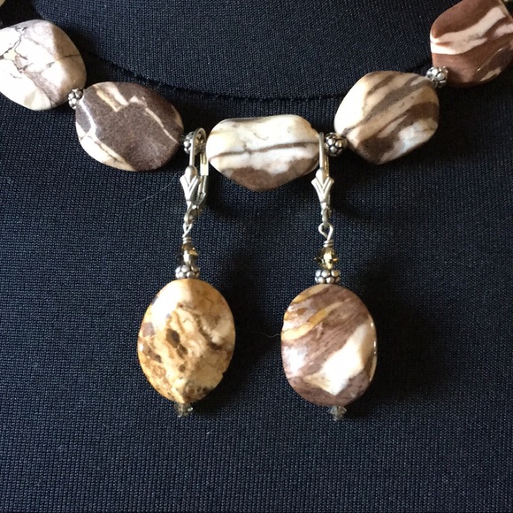 Gorgeous brown marble jade necklace/earrings set - Picture 2 of 3